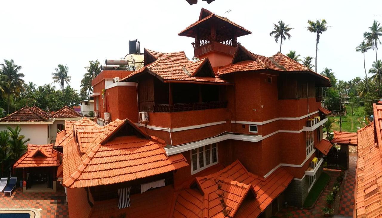 Hôtel Nikhil Ayurvedic Heritage à Varkala Extérieur photo