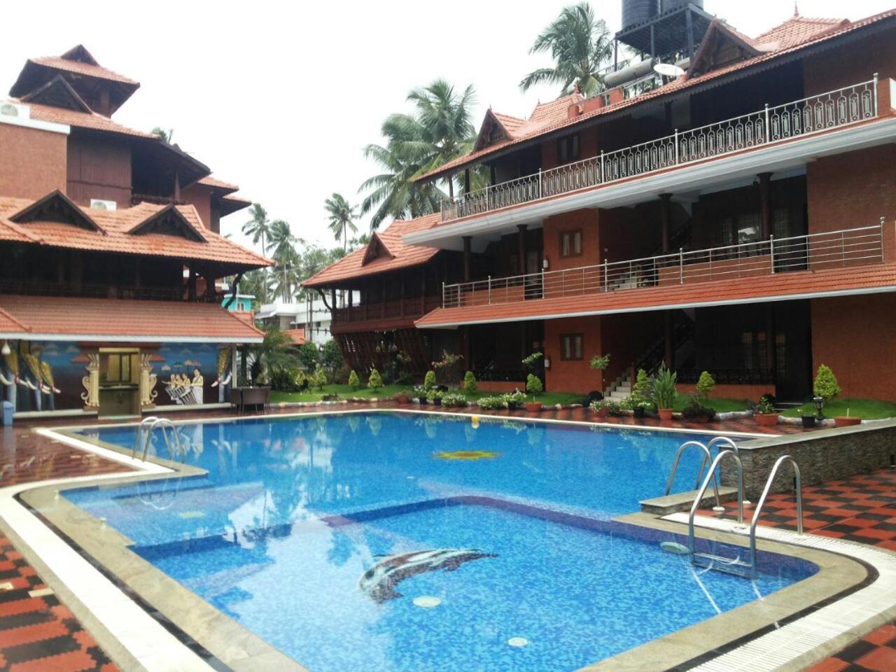 Hôtel Nikhil Ayurvedic Heritage à Varkala Extérieur photo
