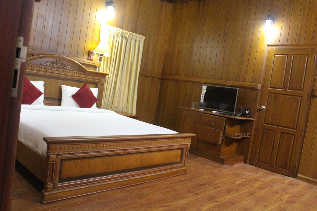 Hôtel Nikhil Ayurvedic Heritage à Varkala Extérieur photo