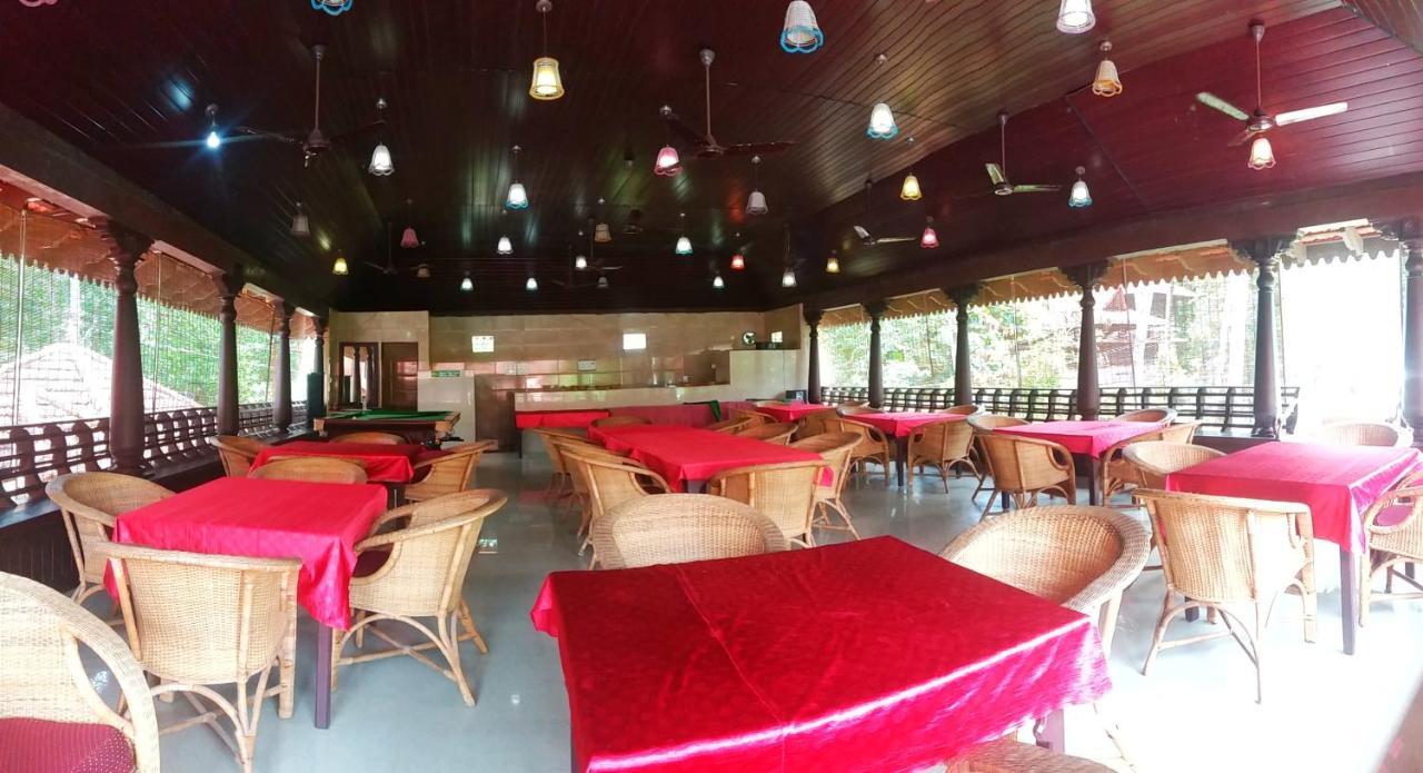 Hôtel Nikhil Ayurvedic Heritage à Varkala Extérieur photo